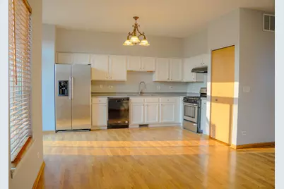 2208 Rebecca Circle #2208, Montgomery, IL 60538 - Photo 8