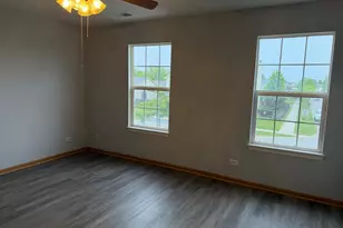 2208 Rebecca Cir, Montgomery, IL 60538 - Photo 6