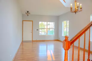 2208 Rebecca Cir, Montgomery, IL 60538 - Photo 10