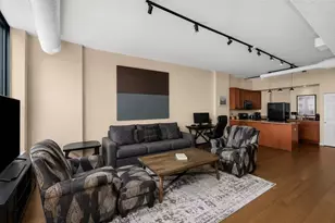 400 W Ontario St, Chicago, IL 60654 - Photo 4