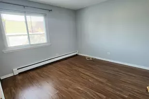 1085 Knoll Ln, Hoffman Estates, IL 60194 - Photo 8