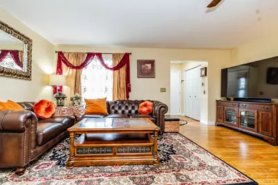 2900 Dorothy Drive, Aurora, IL 60504 - Photo 2