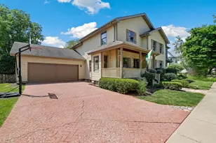 114 Hickory St, Frankfort, IL 60423 - Photo 2