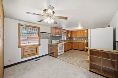 934 Pennsylvania Avenue, Aurora, IL 60506 - Photo 8