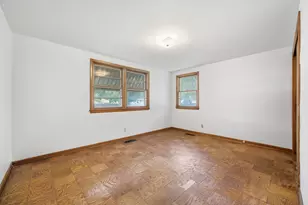 934 Pennsylvania Ave, Aurora, IL 60506 - Photo 14