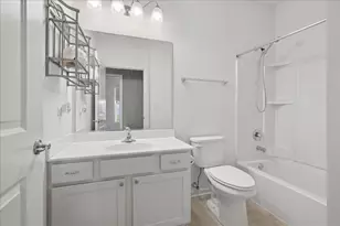 605 N Falls Circle, Pingree Grove, IL 60140 - Photo 12