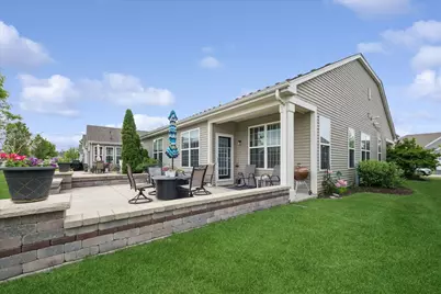 605 N Falls Circle, Pingree Grove, IL 60140 - Photo 16