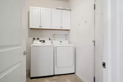 605 N Falls Circle, Pingree Grove, IL 60140 - Photo 10