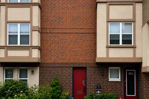 2011 W Chase Ave, Chicago, IL 60645 - Photo 1