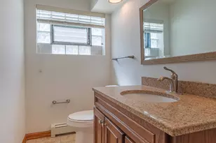 8465 W Berwyn Ave, Chicago, IL 60656 - Photo 26
