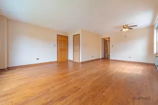 8465 W Berwyn Ave, Chicago, IL 60656 - Photo 4