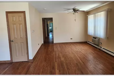 8465 W Berwyn Avenue #1, Chicago, IL 60656 - Photo 6