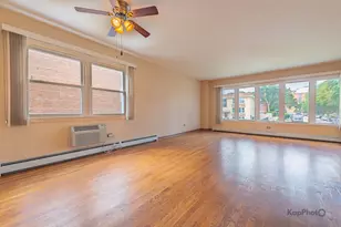 8465 W Berwyn Ave, Chicago, IL 60656 - Photo 2
