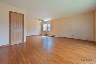8465 W Berwyn Ave, Chicago, IL 60656 - Photo 6