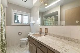 4821 W 105th St, Oak Lawn, IL 60453 - Photo 8