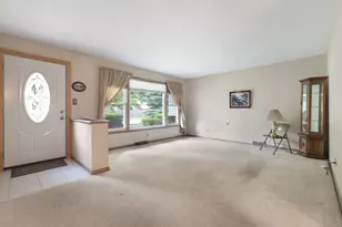 4821 W 105th St, Oak Lawn, IL 60453 - Photo 4