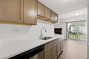 1343 Seabury Cir, Carol Stream, IL 60188 - Photo 10