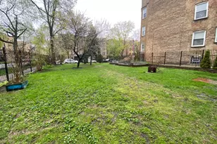 7434 N Seeley Ave, Chicago, IL 60645 - Photo 2
