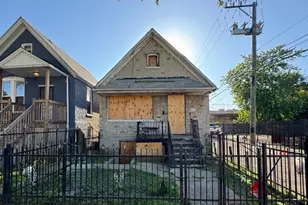 742 N Christiana Ave, Chicago, IL 60624 - Photo 2