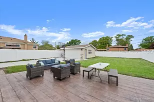 442 Courtesy Ln, Des Plaines, IL 60018 - Photo 24