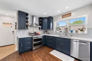 442 Courtesy Ln, Des Plaines, IL 60018 - Photo 8