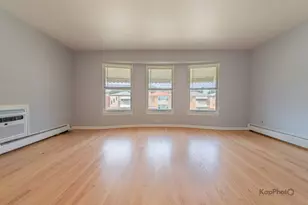 8417 W Berwyn Ave, Chicago, IL 60656 - Photo 4