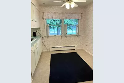 425 Crestmore Avenue, Mattoon, IL 61938 - Photo 6