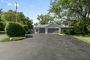 13862 W Adams Road W, Wadsworth, IL 60083 - Photo 6