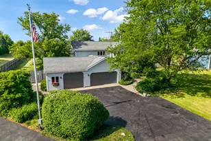 13862 W Adams Road W, Wadsworth, IL 60083 - Photo 2
