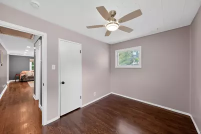 100 N Park Street, Westmont, IL 60559 - Photo 12