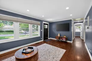 100 N Park St, Westmont, IL 60559 - Photo 2