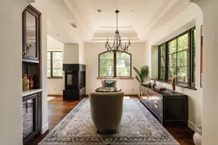 16037 W Junaluska Way, Pacific Palisades, CA 90272 - Photo 10