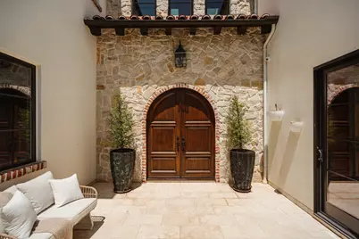 16037 W Junaluska Way, Pacific Palisades, CA 90272 - Photo 2