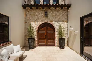 16037 W Junaluska Way, Pacific Palisades, CA 90272 - Photo 2