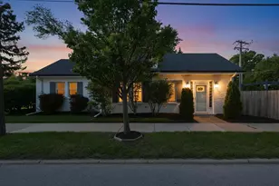 201 Dover Ave, La Grange, IL 60525 - Photo 2