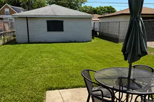 9823 S Drexel Ave, Chicago, IL 60628 - Photo 12