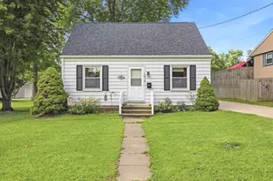 1014 Steinman St, Dixon, IL 61021 - Photo 2
