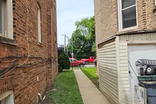 3823 N Bernard St, Chicago, IL 60618 - Photo 20