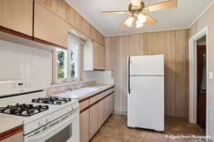 1972 Fargo Ave, Des Plaines, IL 60018 - Photo 6