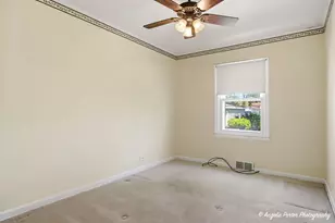 1972 Fargo Ave, Des Plaines, IL 60018 - Photo 8