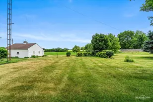 305 E Navaho Ave, Shabbona, IL 60550 - Photo 26