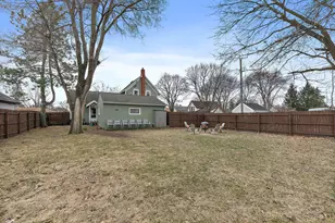 1 Adams St, East Dundee, IL 60118 - Photo 26