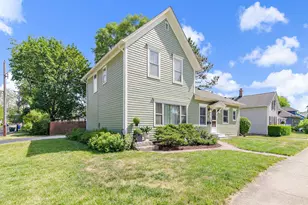 1 Adams St, East Dundee, IL 60118 - Photo 2