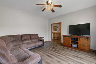 1 Adams St, East Dundee, IL 60118 - Photo 14