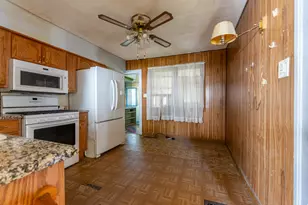 306 E Sycamore St, Normal, IL 61761 - Photo 6