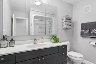 1019 E Waverly Dr, Arlington Heights, IL 60004 - Photo 24