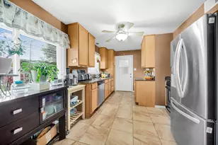 18148 State Line Ave, Lansing, IL 60438 - Photo 10