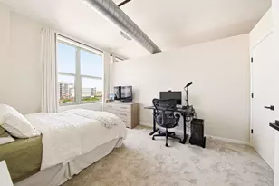 2001 S Calumet Ave, Chicago, IL 60616 - Photo 14