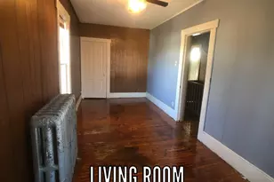 412 E Main St, Hoopeston, IL 60942 - Photo 2