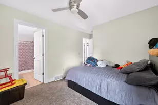 215 W Cortland Center Rd, Cortland, IL 60112 - Photo 20